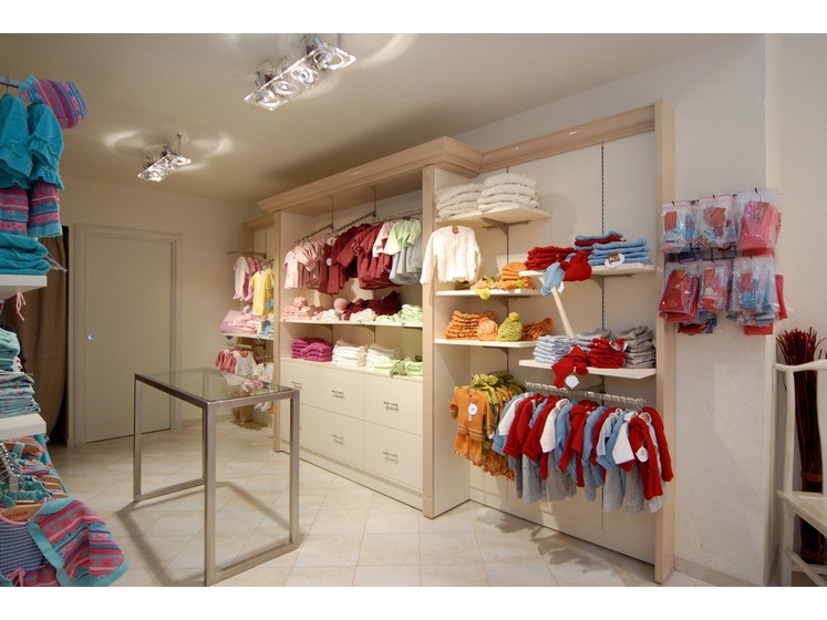 Arredamento Allestimento Negozio Abbigliamento Bimbi