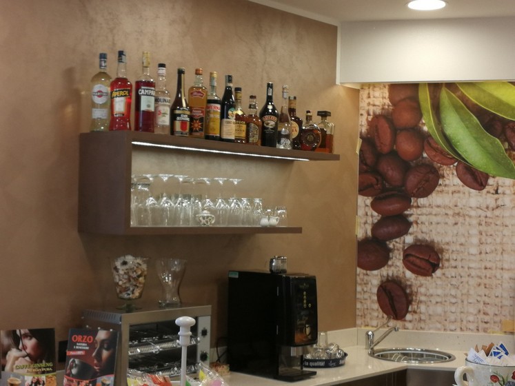 Arredamento Allestimento Bar