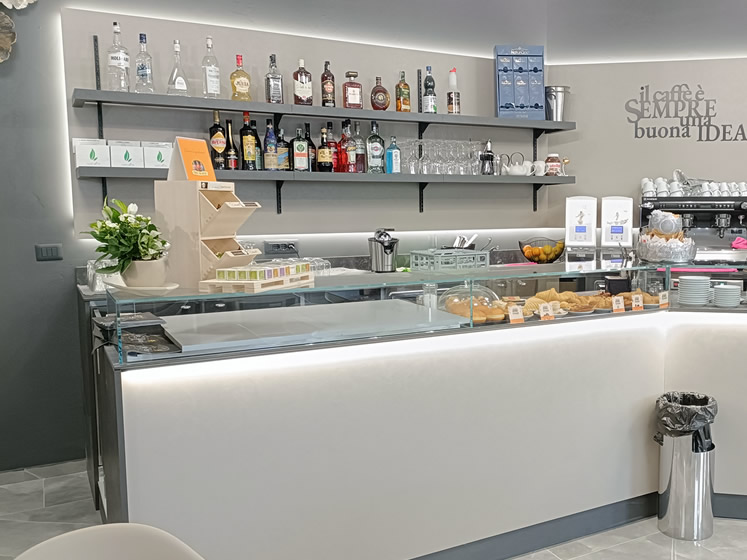 Arredamento Allestimento Bar