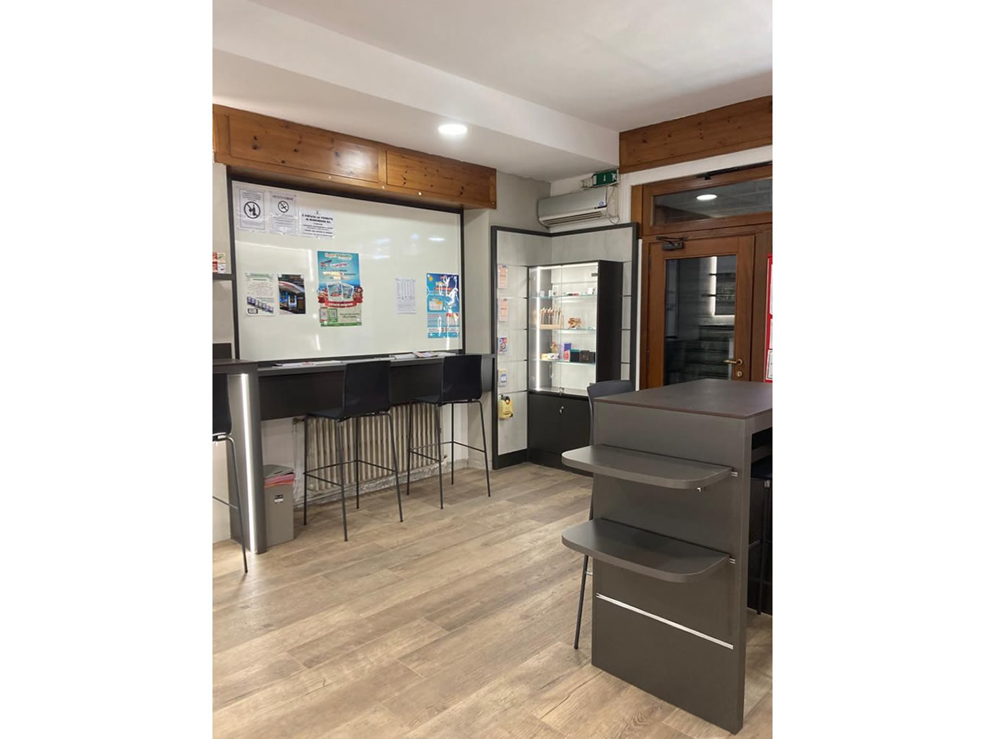 Arredamento Allestimento Bar