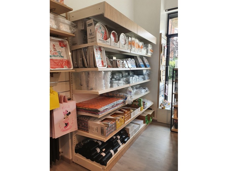 Arredamento Allestimento Cartoleria Libreria