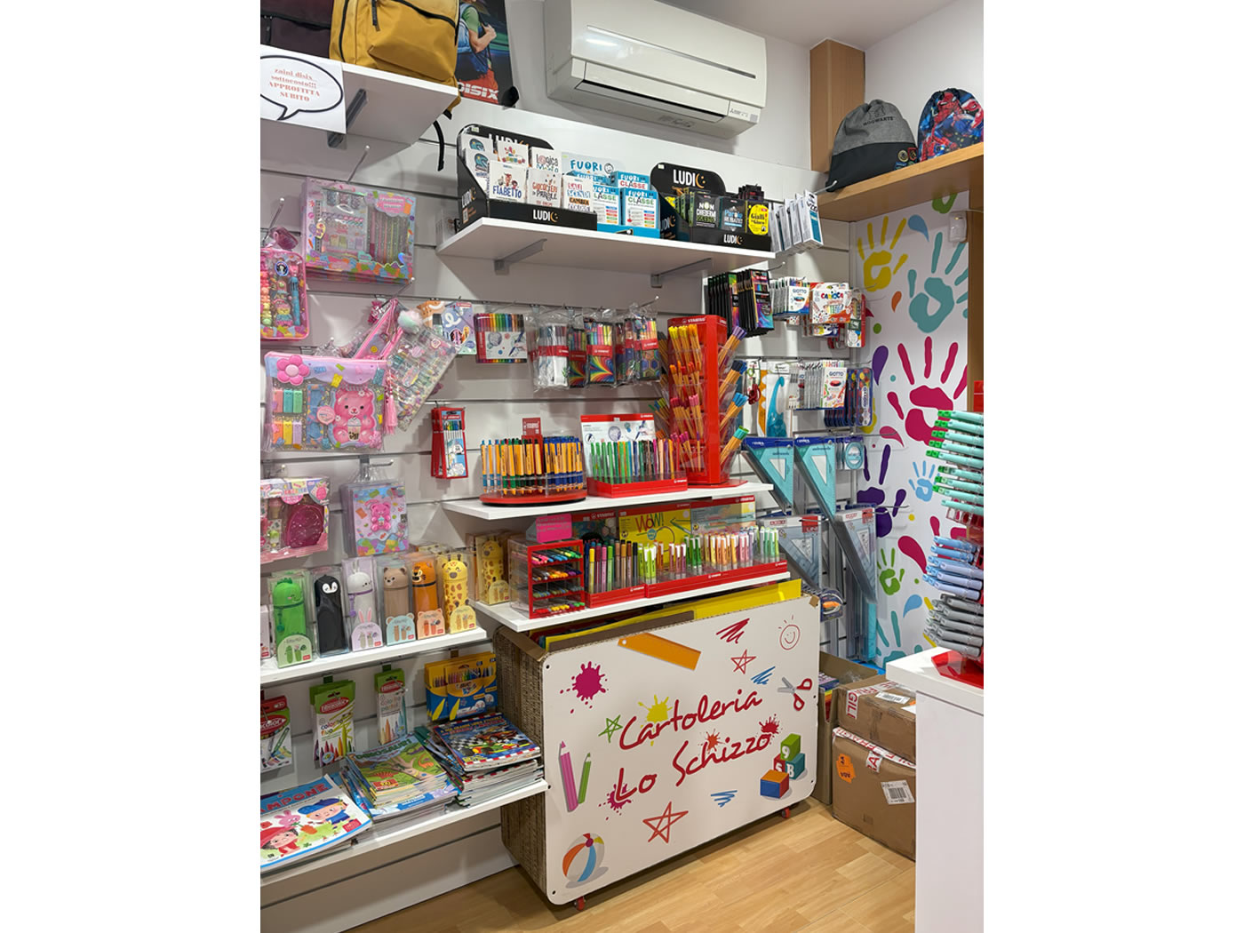 Arredamento Allestimento Cartoleria Libreria