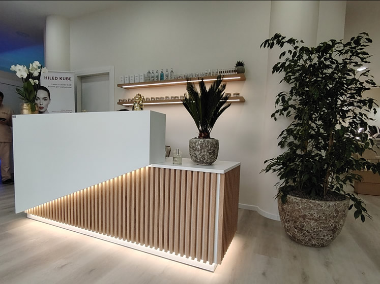 Arredamento Allestimento Profumerie Health Care