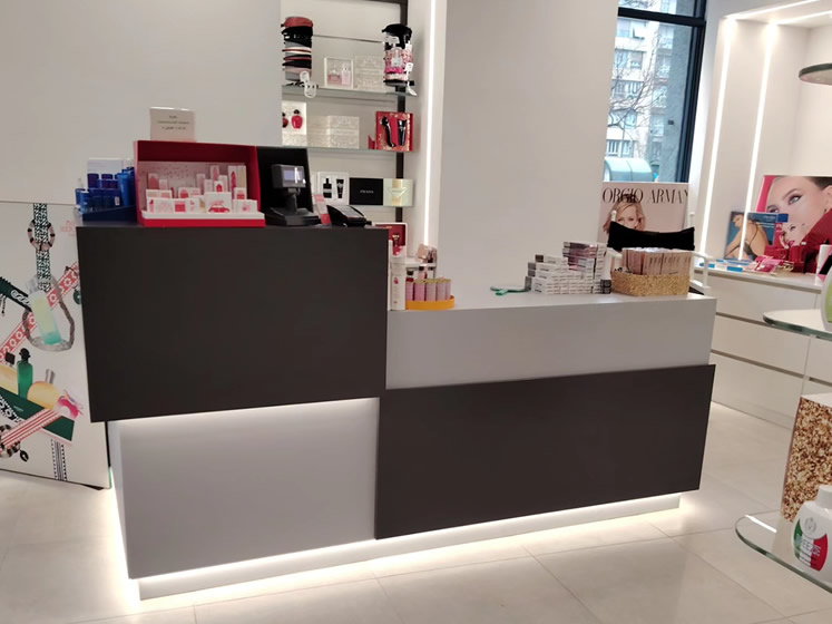 Arredamento Allestimento Profumerie Health Care